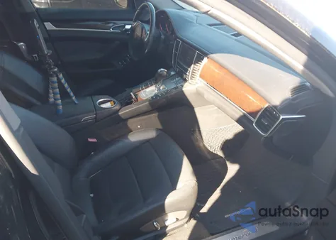 2011 Porsche Panamera 4 z USA, uszkodzony, nr VIN WP0AA2A7XBL010898